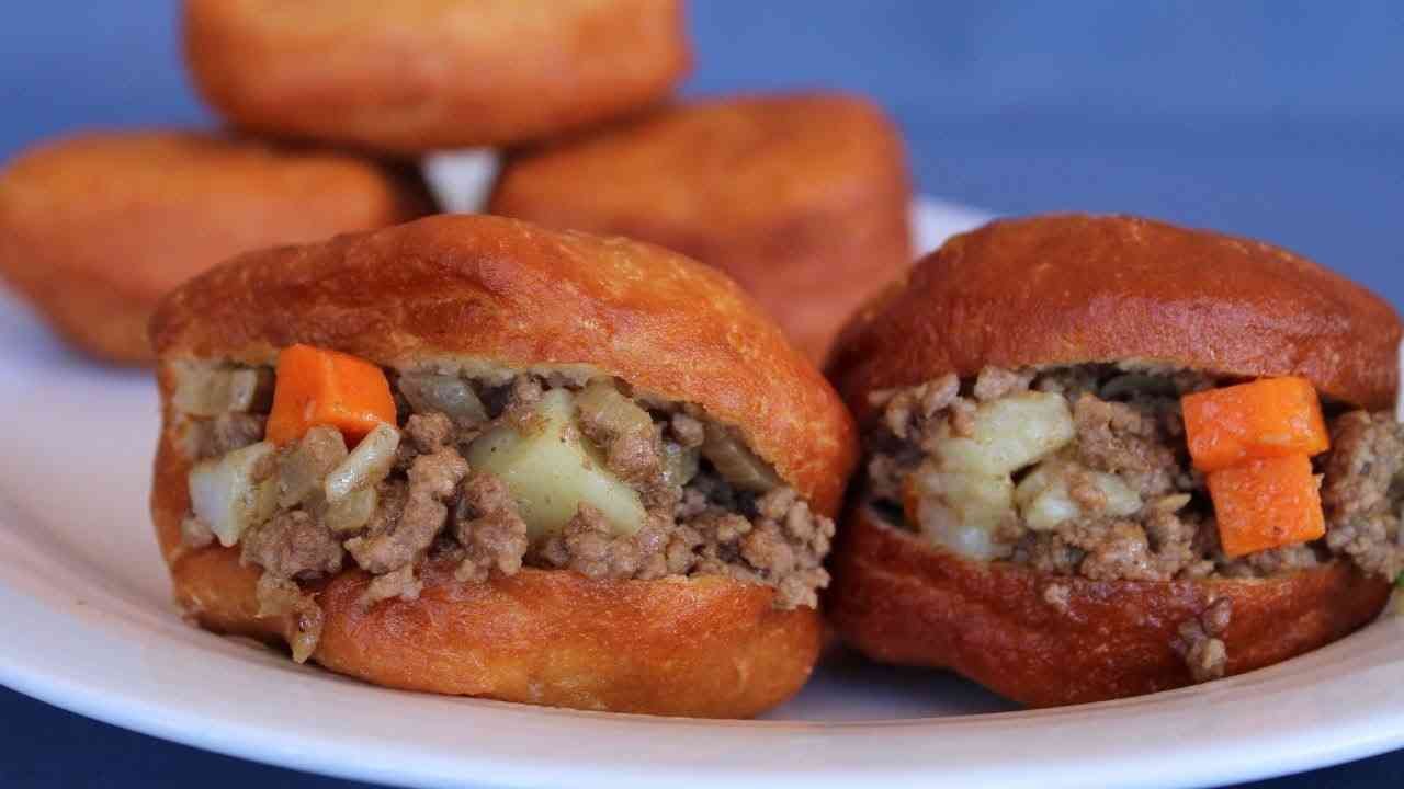 Vetkoek Recipe: Traditional South African Fried Bread - Bread